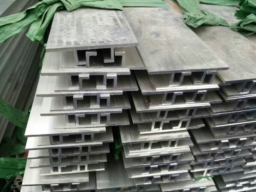 鋁滑槽.jpeg 鋁滑槽.jpeg