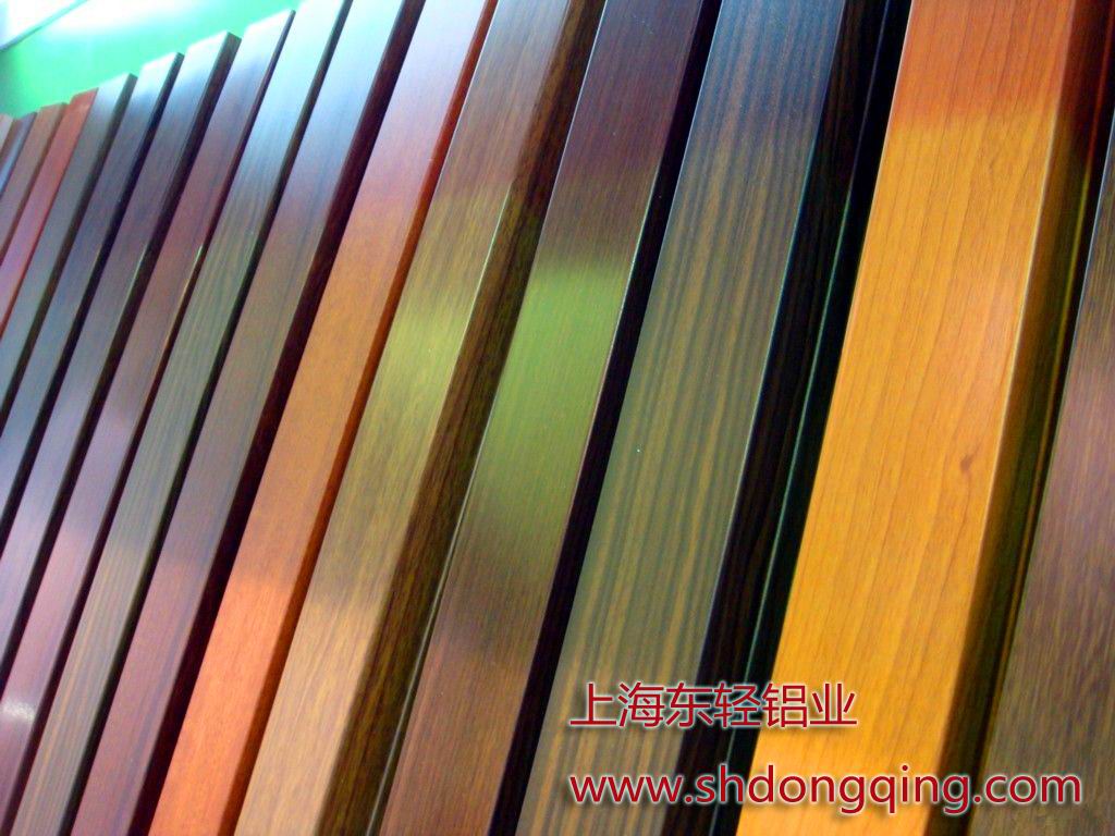 木紋幕墻鋁板.jpg 木紋幕墻鋁板.jpg